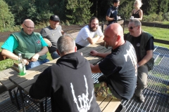 20 Ordonnanzschießen 2015 - Spannung unter den Schützen vor der Siegerehrung